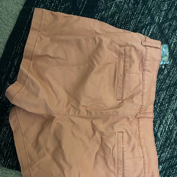 Mid rise twill short - Picture 2 of 3